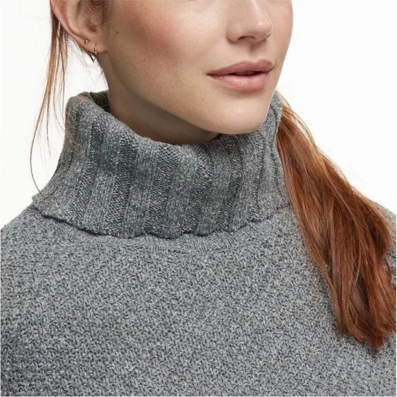 Patagonia Off Country Cowlneck Gray Sweater Women’s Size...